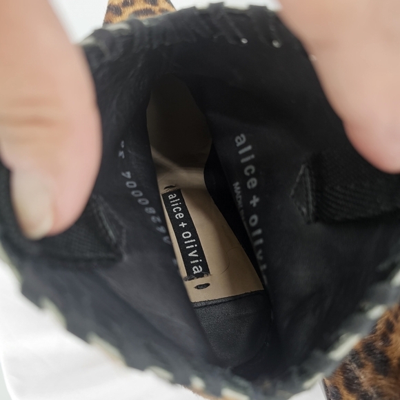 ALICE+OLIVIA Kiara Leopard Print Calf Hair Western Whip Stitch Booties S… - Picture 3 of 7